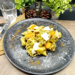Cappelletti au Fromages Sauce au Pesto