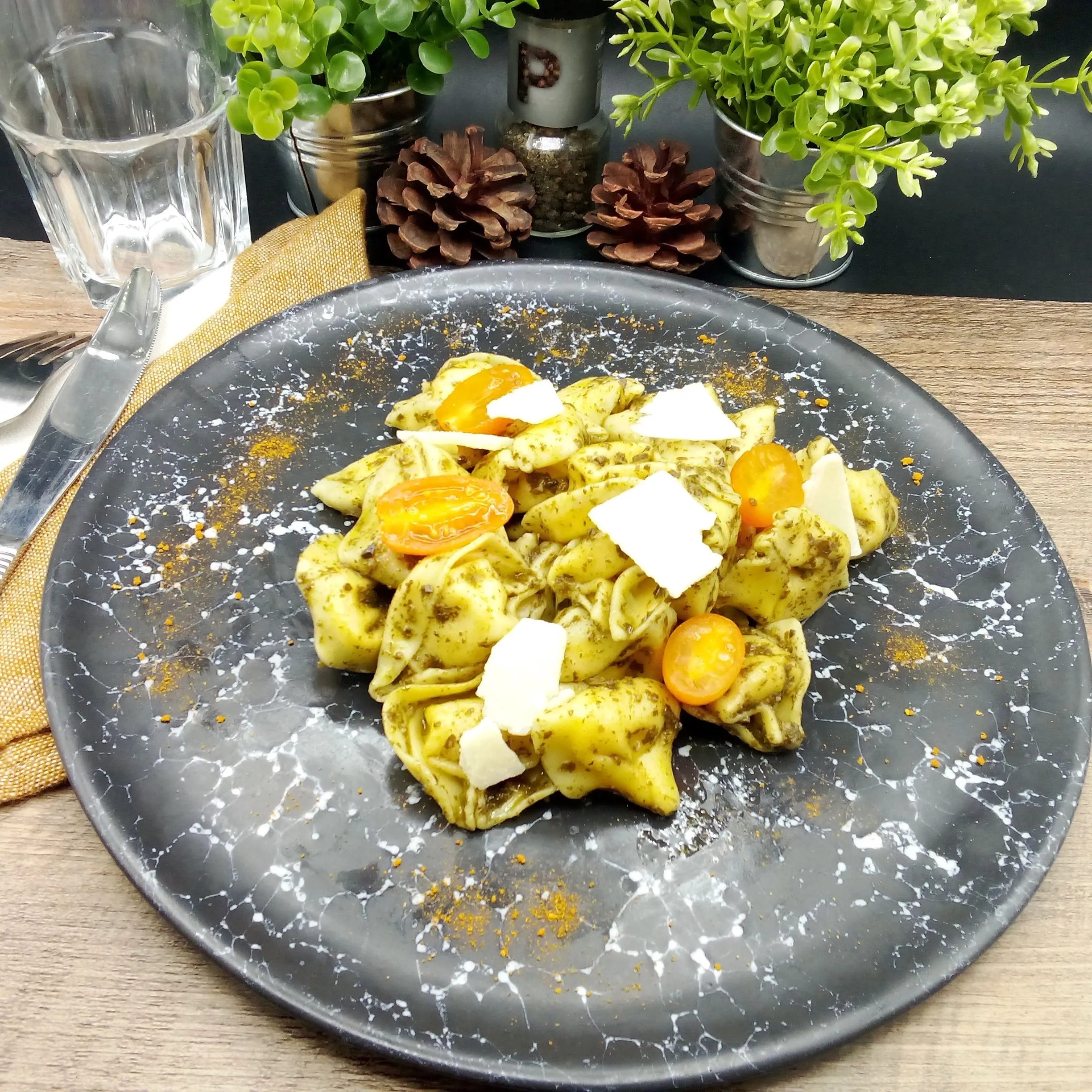 Cappelletti au Fromages Sauce au Pesto