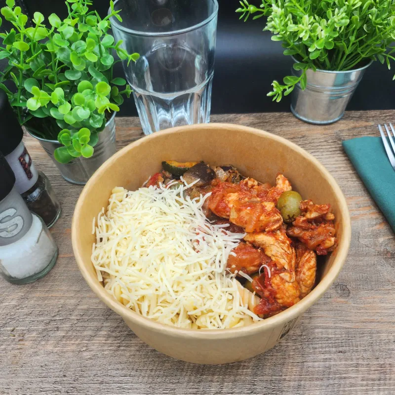 Sauté de Volaille à la Provençale Fusilli et Ratatouille