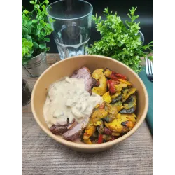 Rôti de Veau Sauce Forestière Poêlée de Légumes Grillés au Pesto