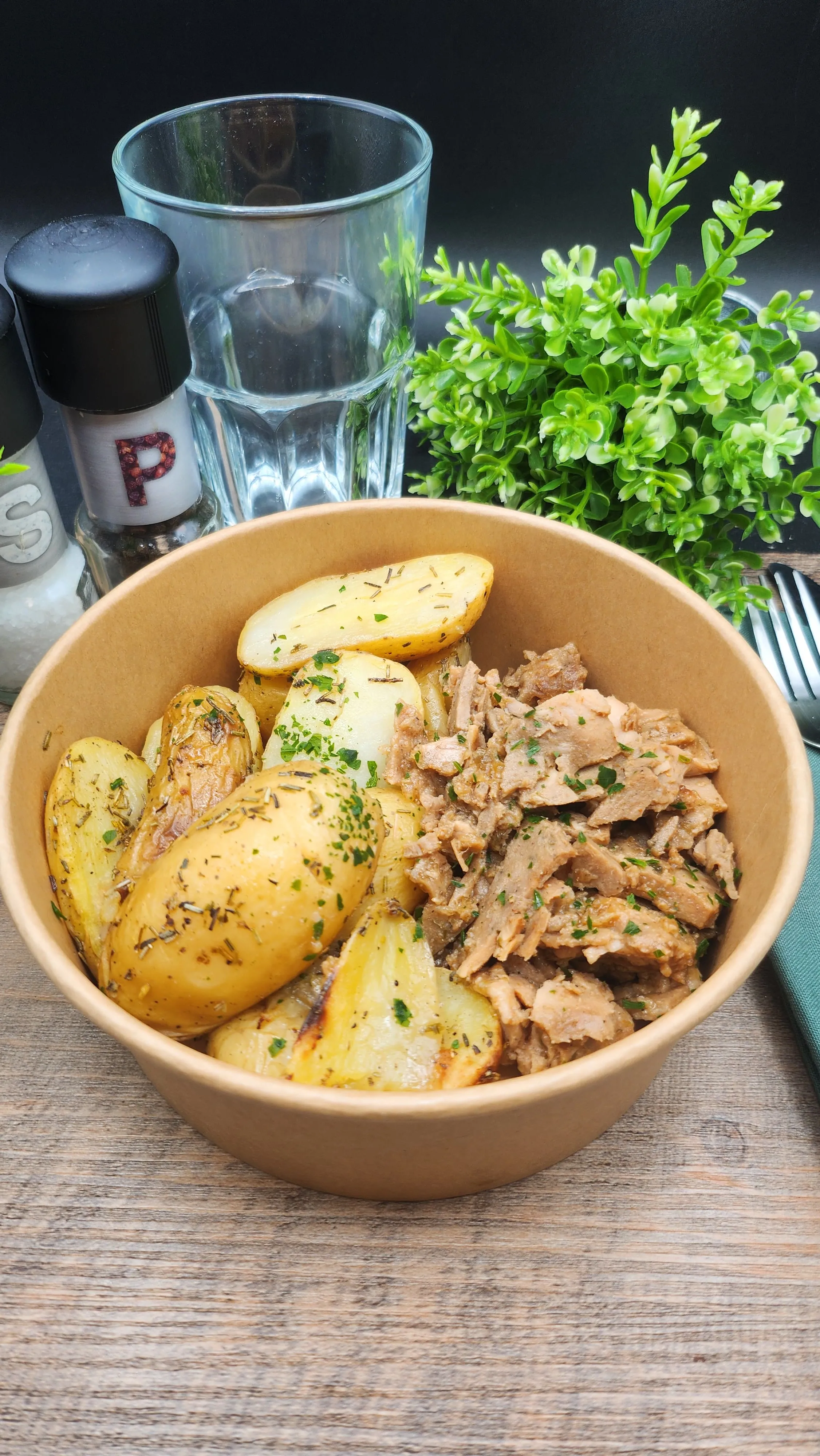 Emincé de Volaille façon Kébab et Pommes de terre Grenailles rôties